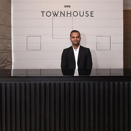 Townhouse Function Inn Near Chaudhary Charan Singh International Airport Lucknow Exterior foto