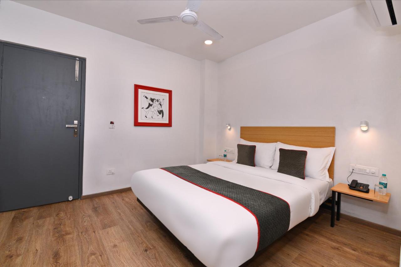 Townhouse Function Inn Near Chaudhary Charan Singh International Airport Lucknow Exterior foto